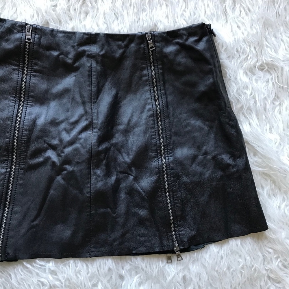 BCBGMAXAZRIA Myra Double Zipped‎ Leather Mini Skirt - Picture 6 of 11